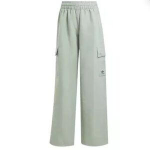 Adidas Originals Women’s Essential Woven Cargo Pants